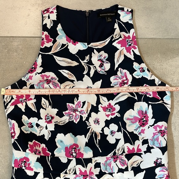 Like new, Banana Republic Dress - Picture 7 of 8